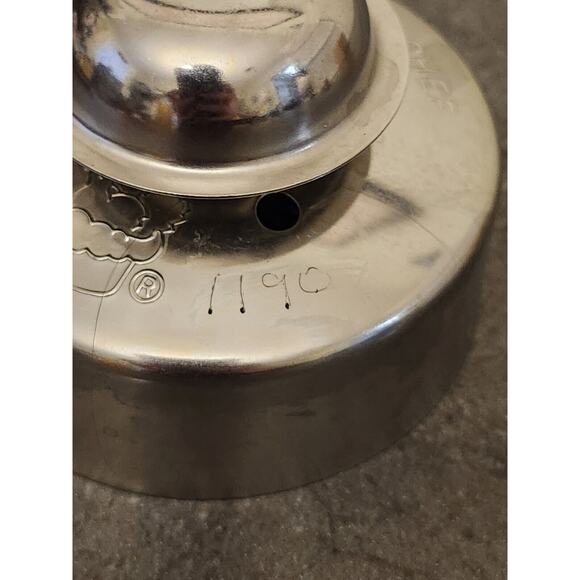 Pampered Chef 3" Cut-N-Seal Pastry and Sandwich Maker Press - Picture 3 of 4